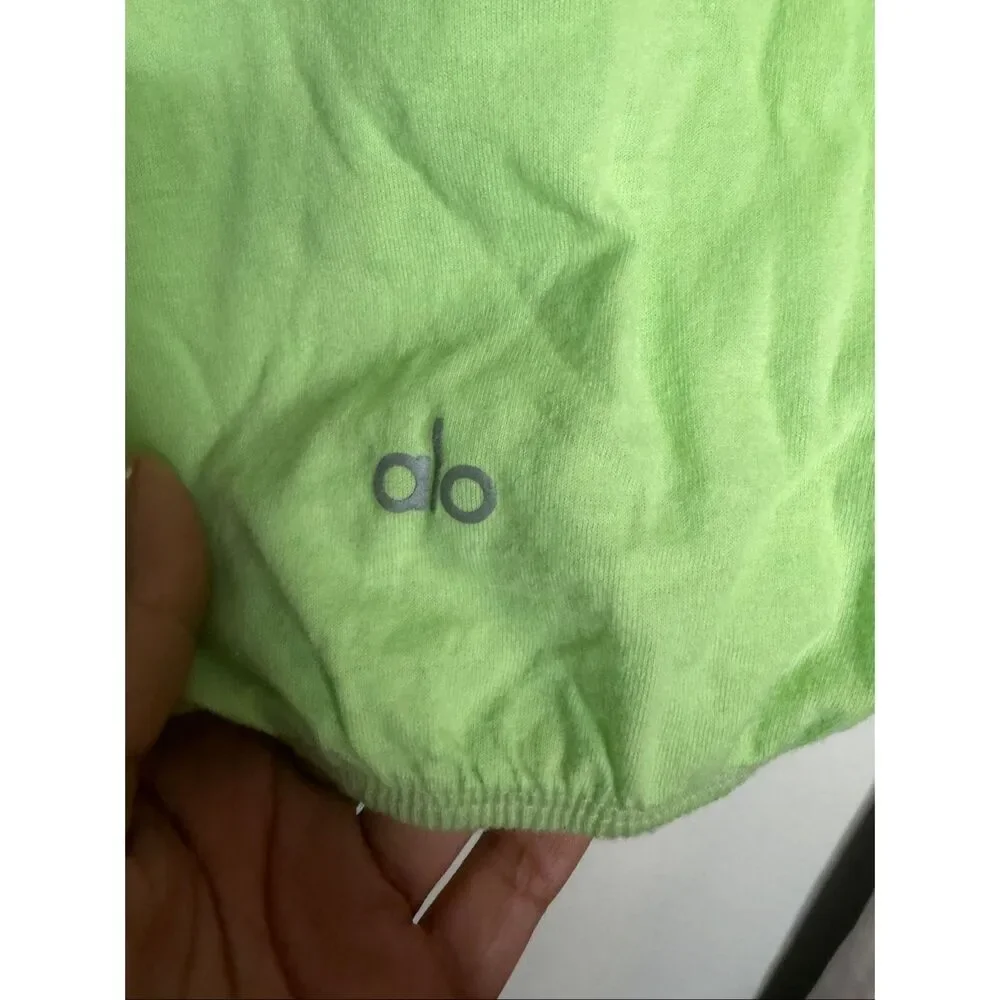 Alo Kick It Crop Tee | Neon Green in Small